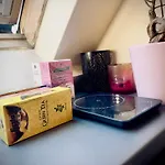Cosy Rooftop In Center