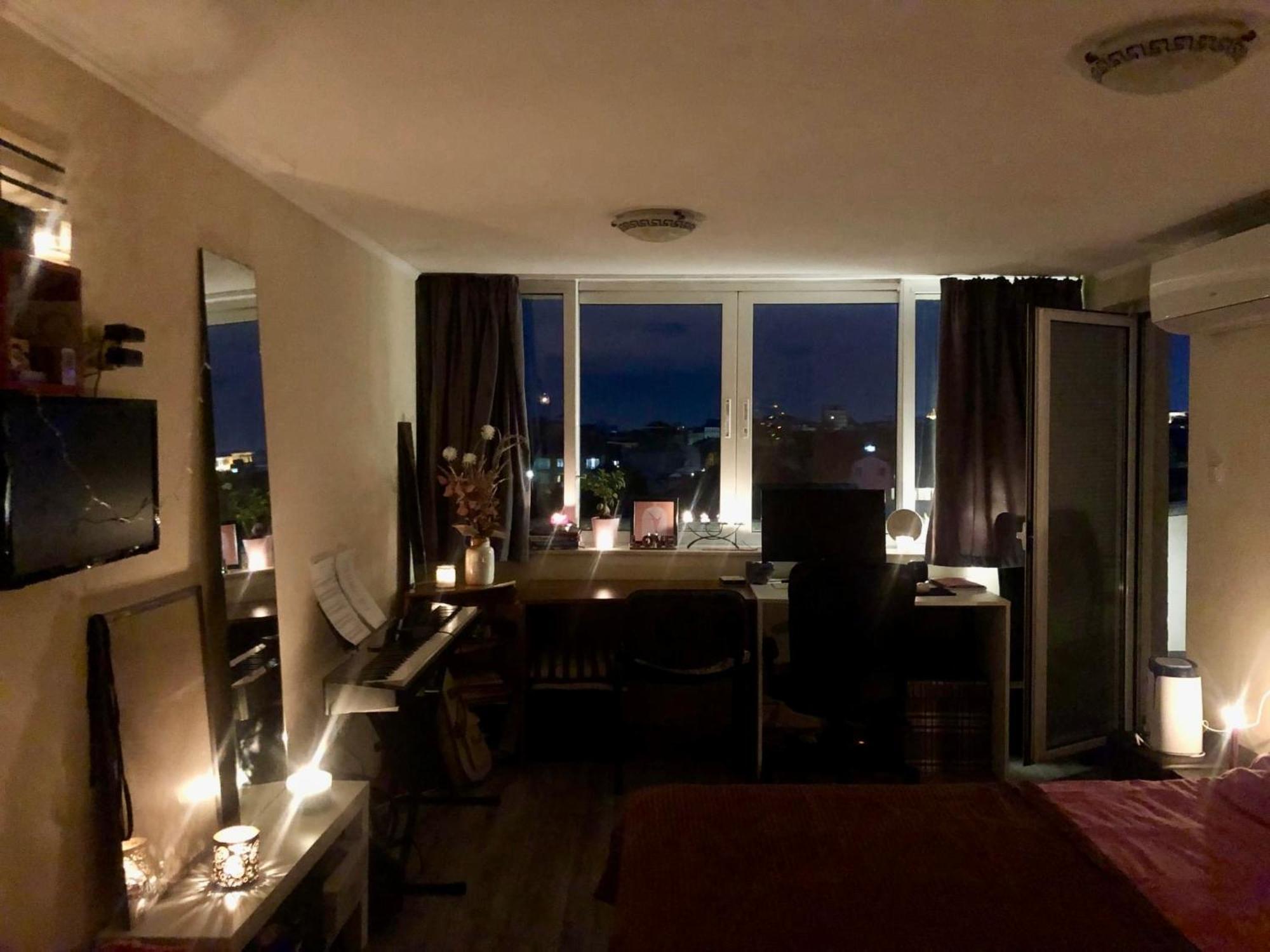 Apartment Cosy Rooftop In Center *