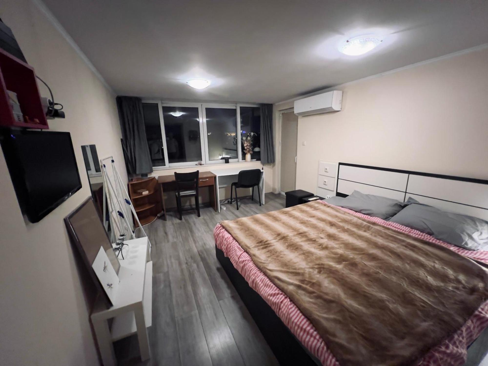 Cosy Rooftop In Center Sofia